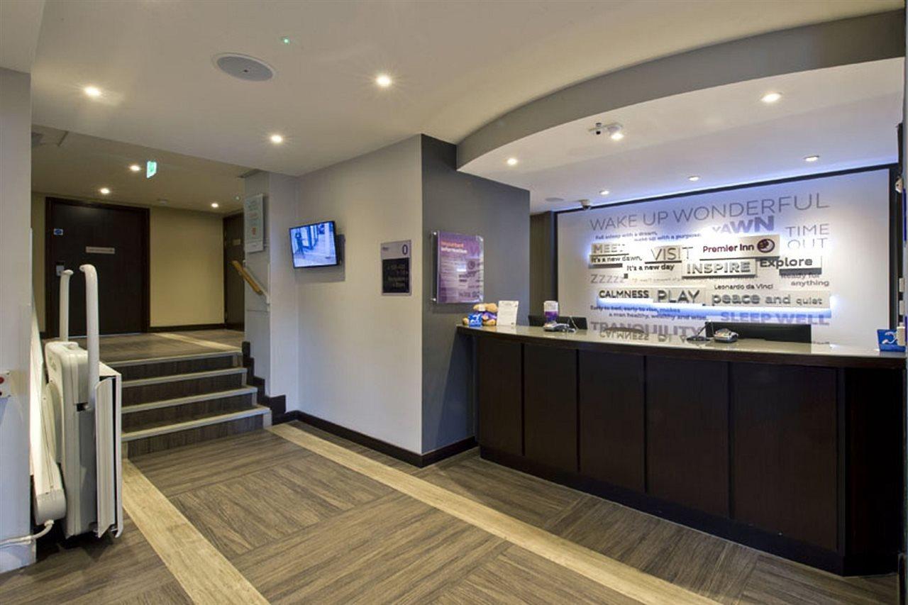 Premier Inn Birmingham City Centre Bridge Street Exterior foto