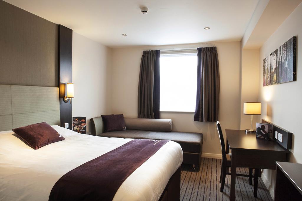 Premier Inn Birmingham City Centre Bridge Street Exterior foto